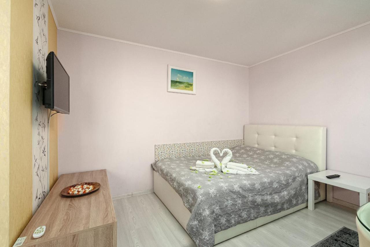 Stone Gate Apartment #1 Bucureşti Ngoại thất bức ảnh